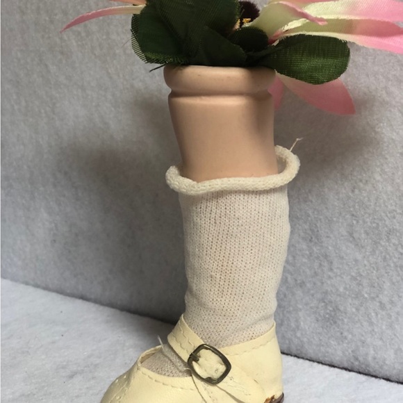 Ceramic Doll Leg Vase - Picture 12 of 12